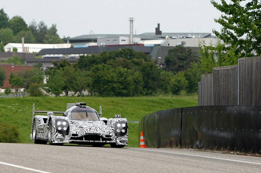  Porsche LMP1 2014 года  (фото 2 из 4)